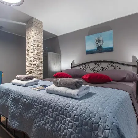 Capitain*s House Apartment Sibenik